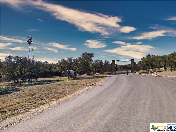5th image of 466 Majestic Hills Dr