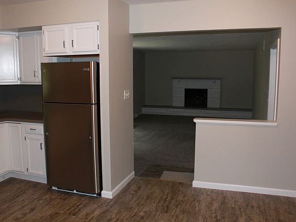 4th image of 56931 Meadowood Dr