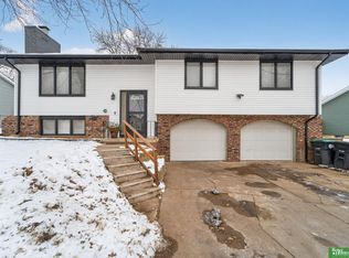 13524 Z St, Omaha, NE 68137