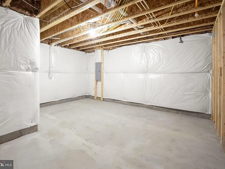 3823 Solidarity Cir — Photo 64