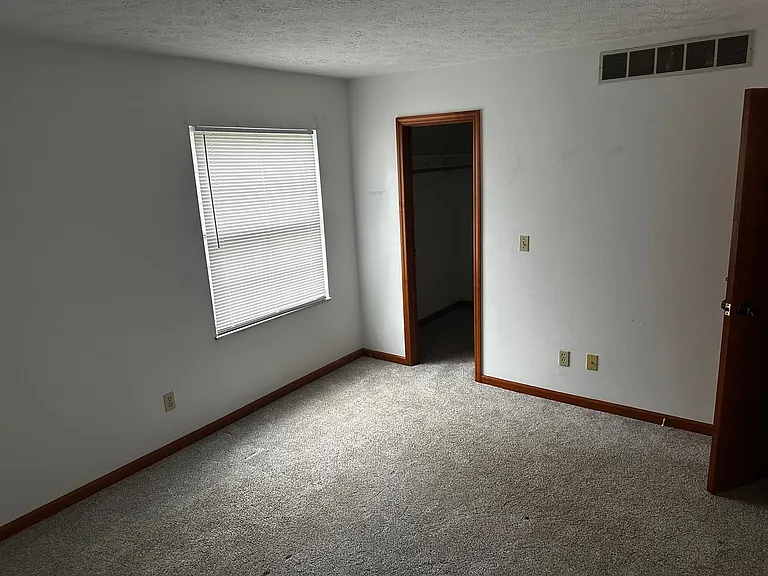 1604 S Pinestone Ct — Photo 6