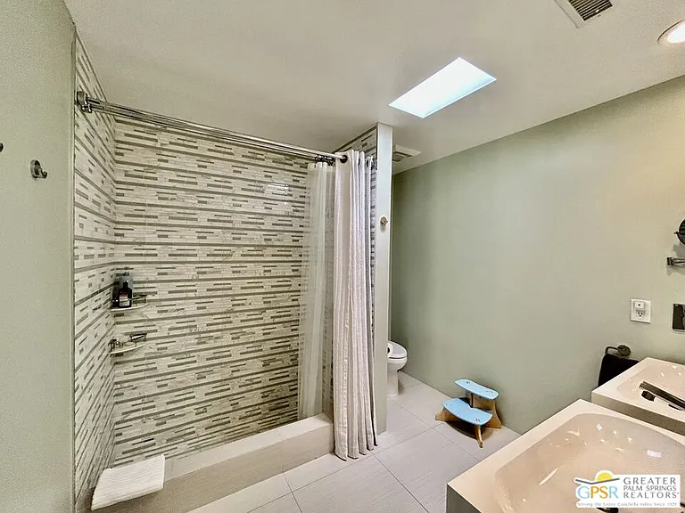 306 Desert Lakes Dr — Photo 29