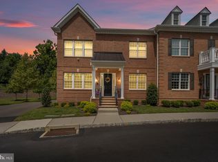 63 Creekview Ln, Yardley, PA 19067