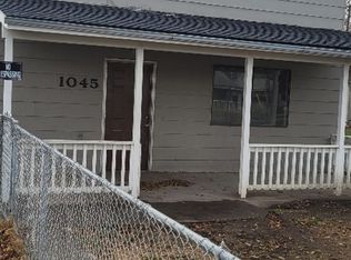 1045 W Ridgeway Ave, Hermiston, OR 97838