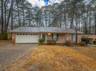 10 Apple Tree Cir, Little Rock, AR 72210