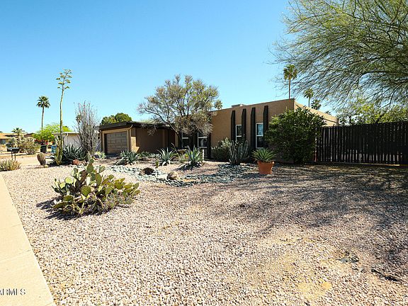 4th image of 3623 E Charter Oak Road