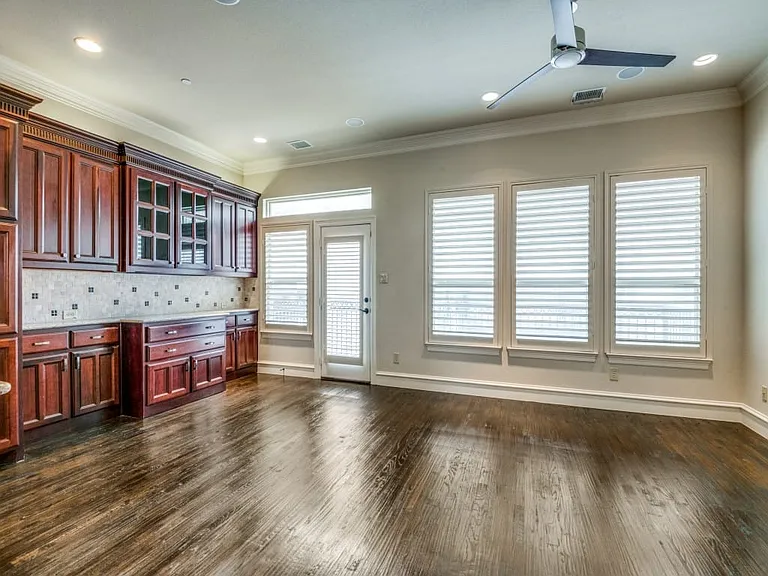 7927 Osborn Pkwy — Photo 11