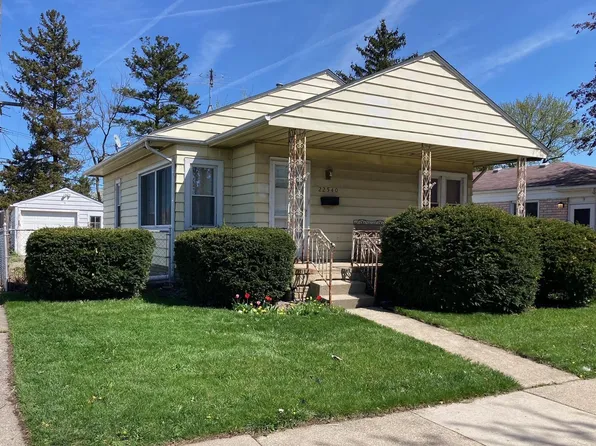 22540 Schroeder St, Eastpointe, MI 48021