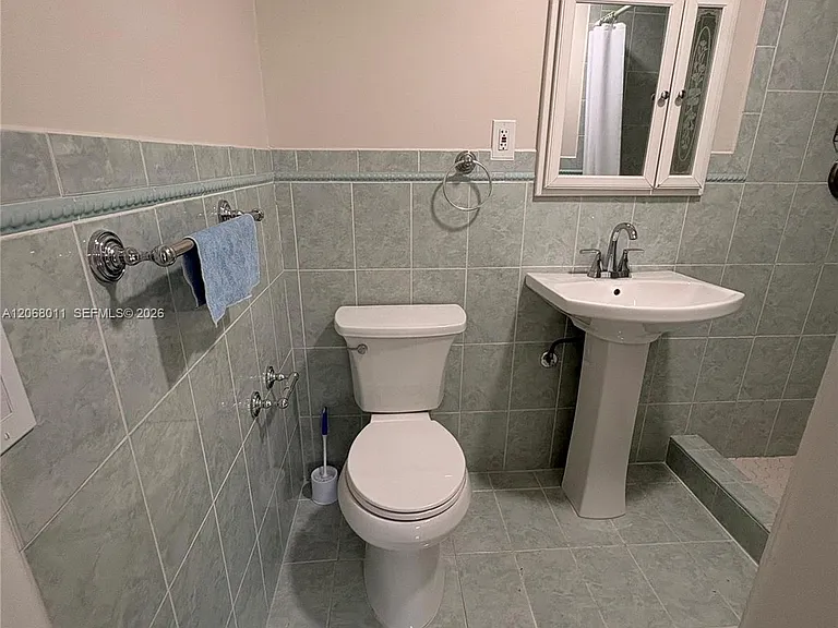 5005 SW 111th Ave #1 — Photo 7