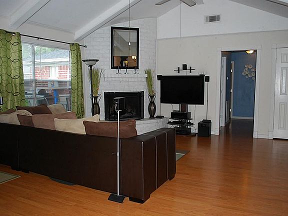 5th image of 22222 Woodrose Dr