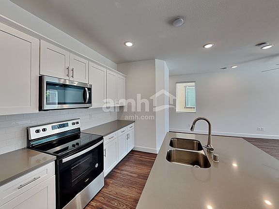 3rd image of 9131 Crocker Point Ct
