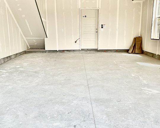 4th image of 160 N Main St #10979802