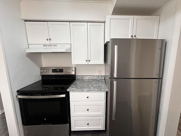 2nd image of 203 Nolin St