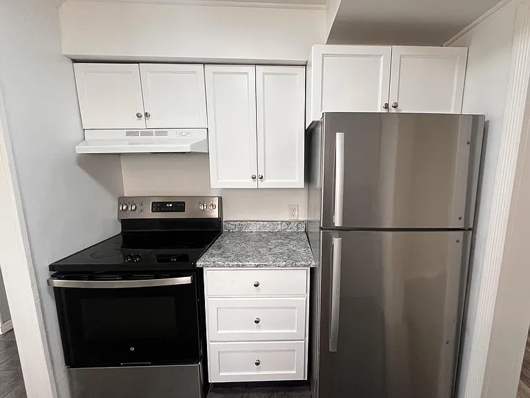 203 Nolin St — Photo 2