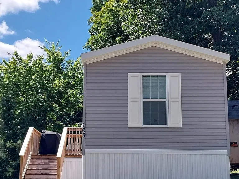 1600 N Willis Dr — Photo 14