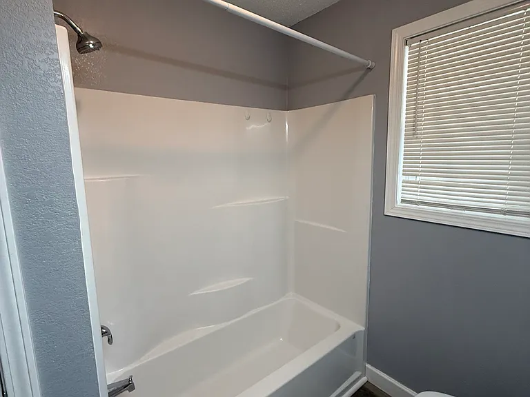 1011 Murphy Rd #8 — Photo 5