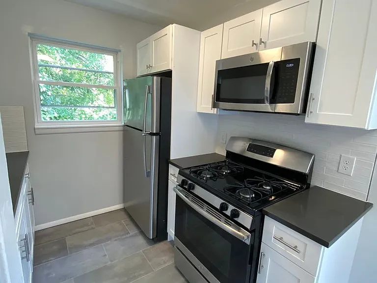 180 Orange Rd #C2 — Photo 14