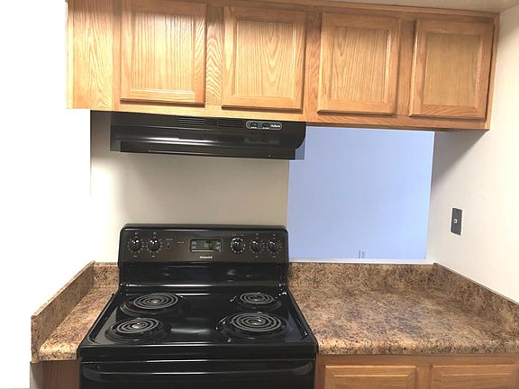 4th image of 924 Thousand Oaks Dr