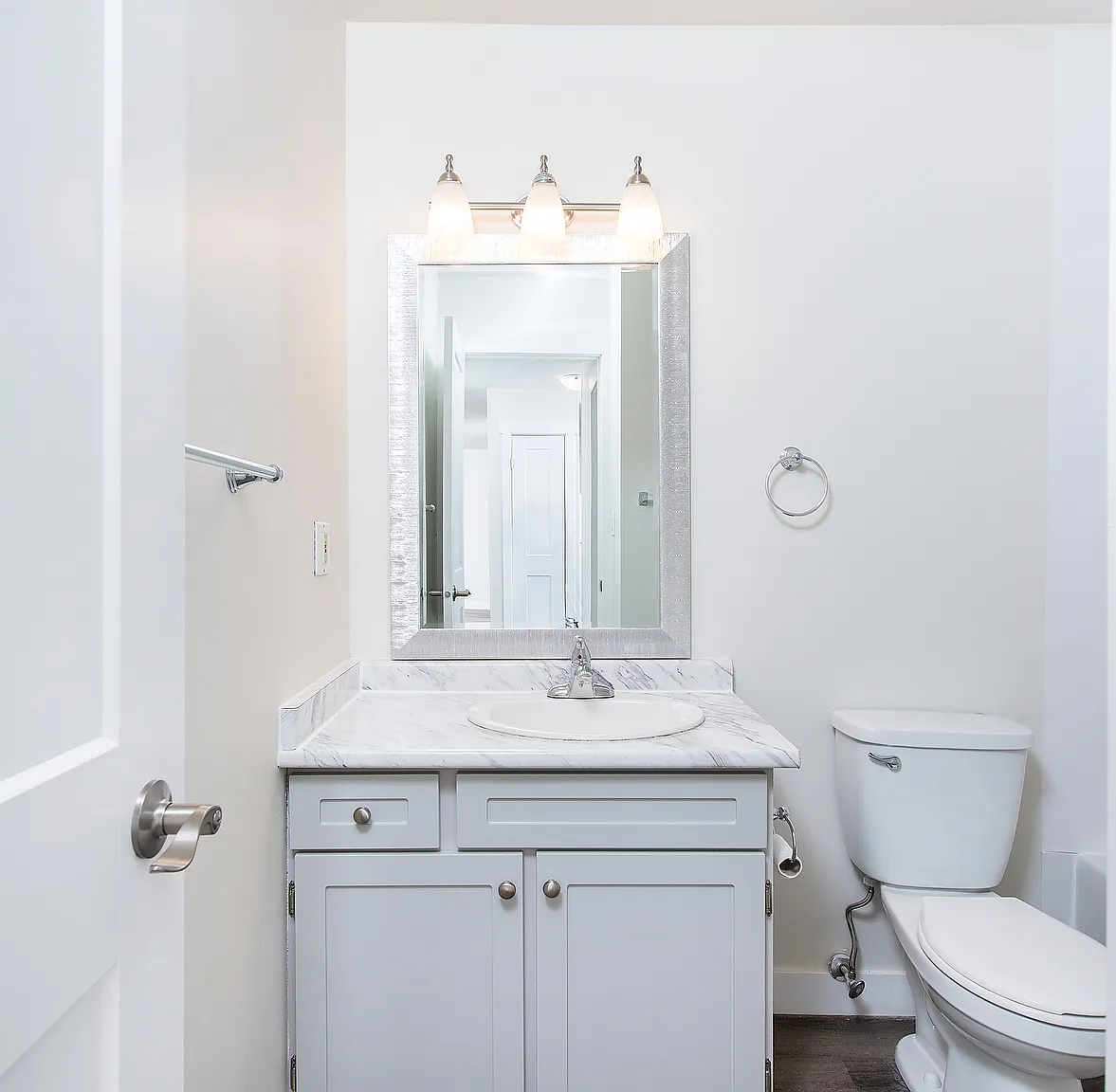 Adam Apartments — Photo 4