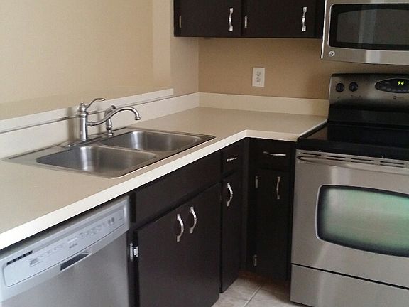 3rd image of 3044 Hempstead Ave