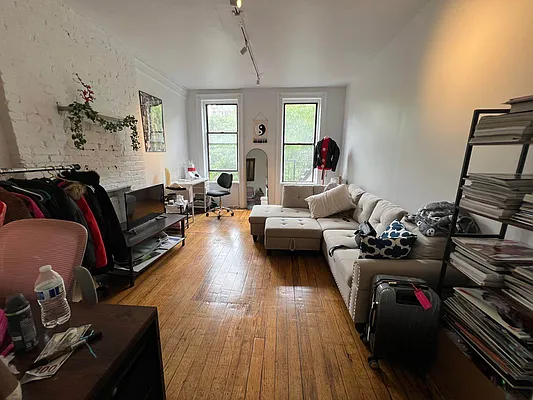 Rented by KNOCKKNOCK LLC | media 1