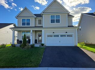 5815 Hawkweed Dr, Naperville, IL 60564