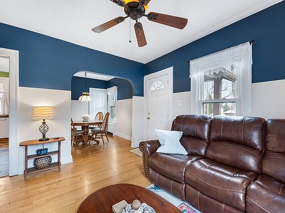 5th image of 16 N Ahrens Ave