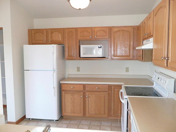 5th image of 2205 N University Dr