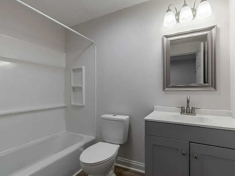 Rocky Creek Townhouse Apartments — Photo 11