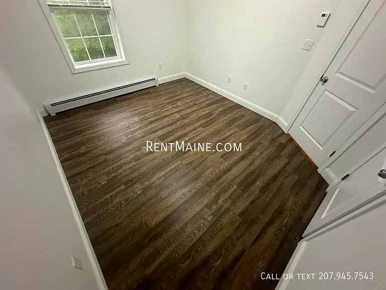 70 Basketball Ct — Photo 6
