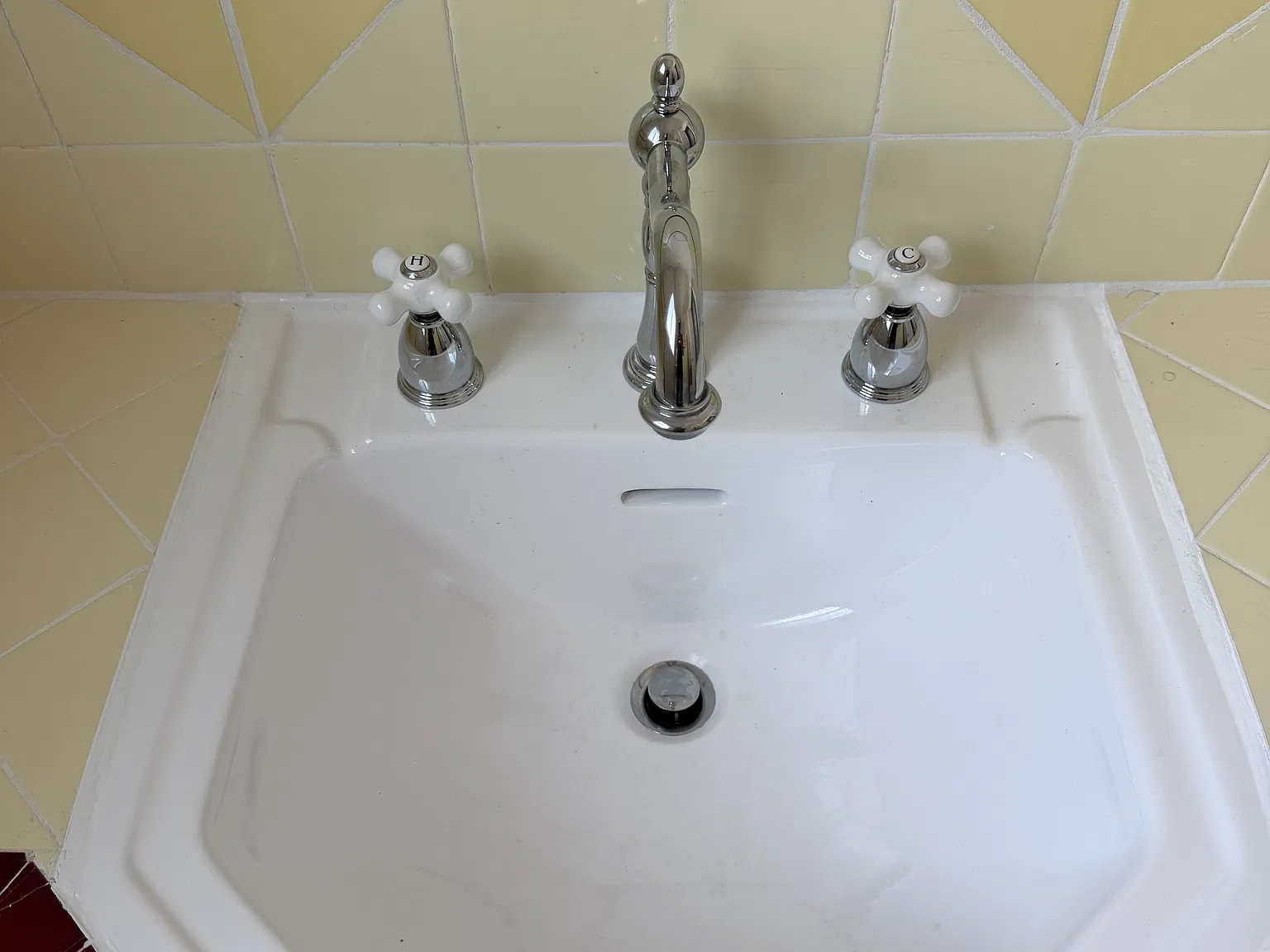 2 bed, 851 sqft, $6,500 — Photo 3
