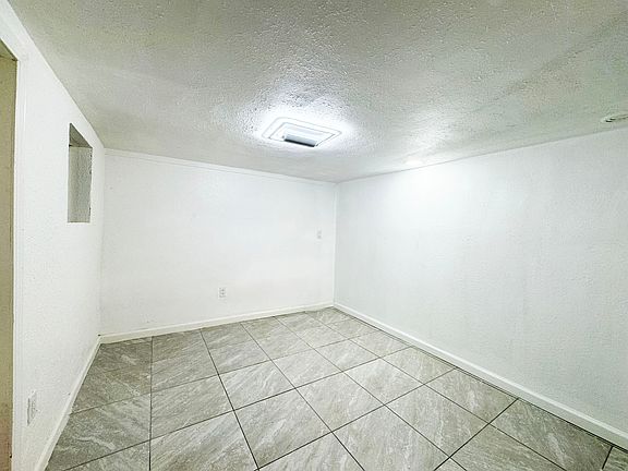 3rd image of 42 Union St