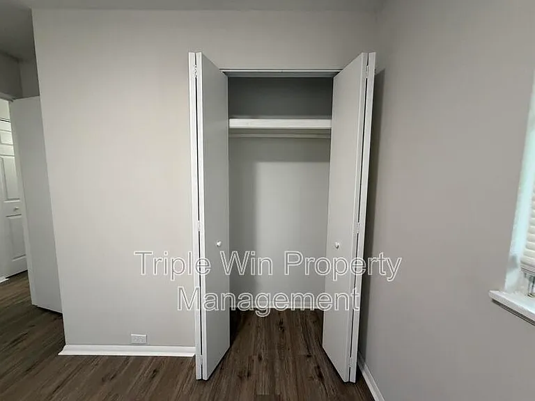 10805 Landseer Dr — Photo 23