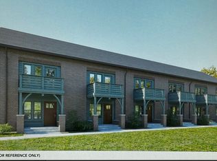 Luxury One Bedroom Townhome Available Now! - In The Heart Of Fayetteville, Fayetteville, AR 72701