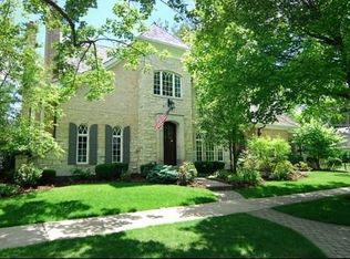 330 N Lincoln St, Hinsdale, IL 60521