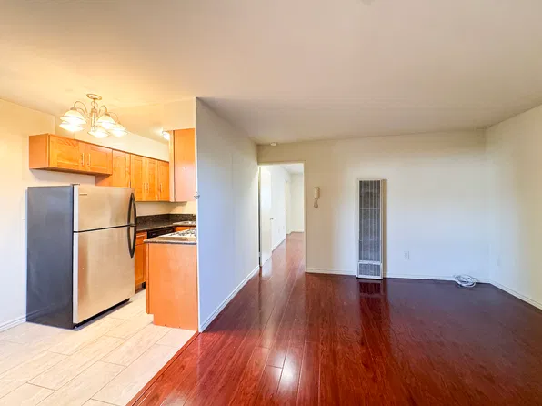 4439 Price St APT 4, Los Angeles, CA 90027