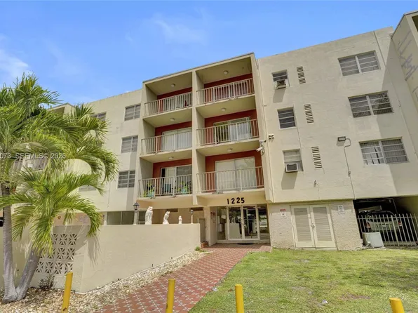 1225 NE 124th St APT 49C, North Miami, FL 33161