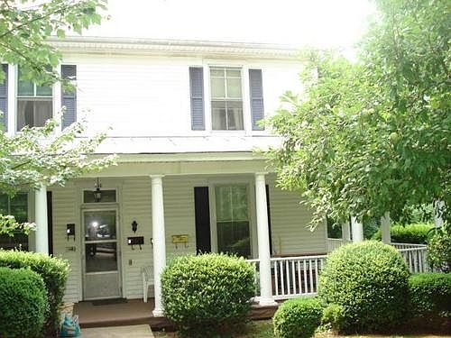 1st image of 200 Claiborne Ave APT 2