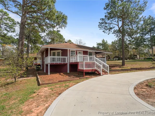 201 Sierra Trl, Spring Lake, NC 28390