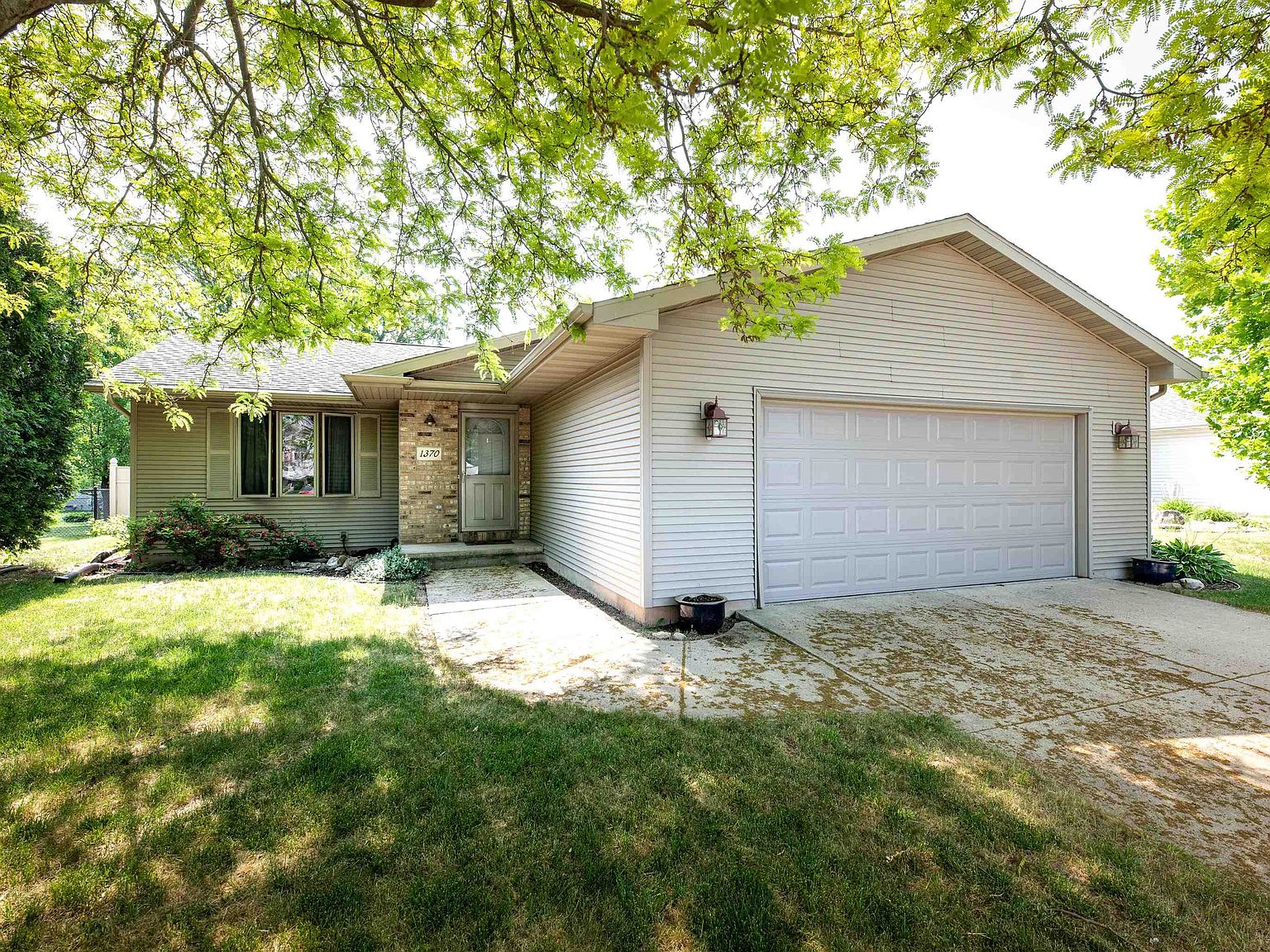 1370 Timothy Trl, Oshkosh, WI 54904 MLS 50276091 Zillow