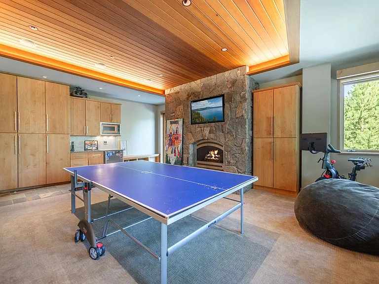 568 Hidden Lake Ct — Photo 45
