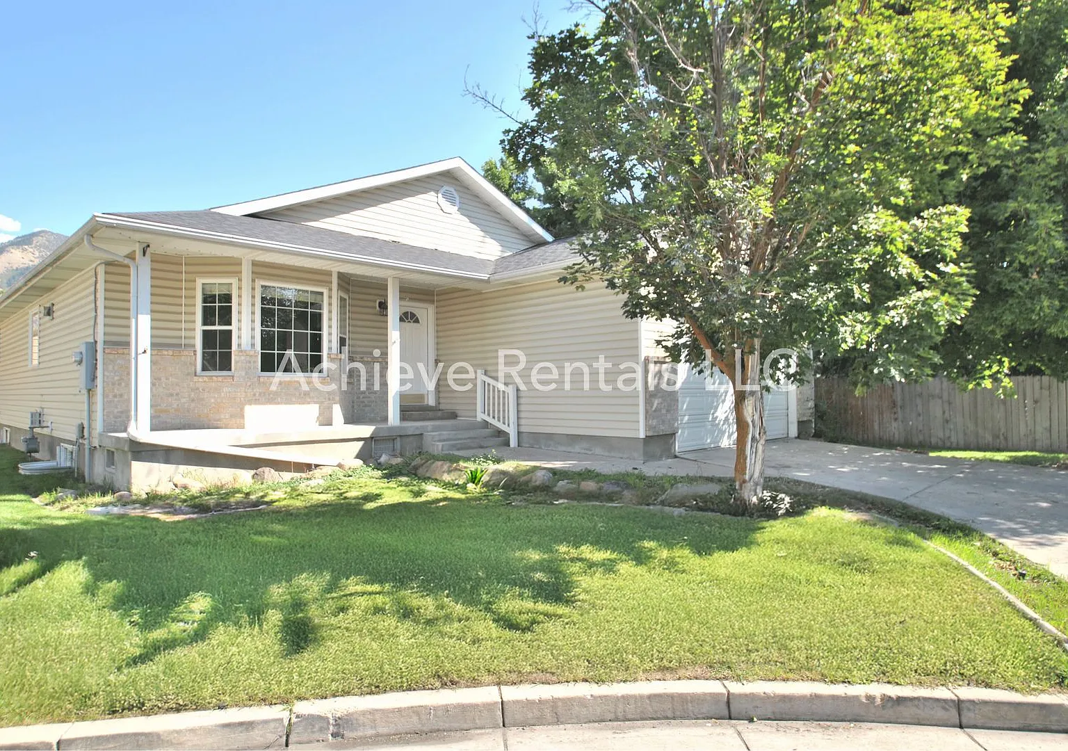 Hidden Retreat Near Wilson Elementary | Quiet Central Location — Photo 1