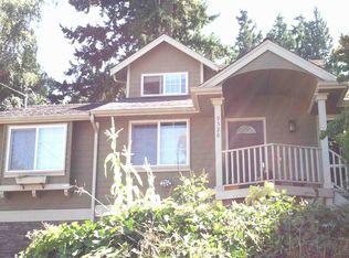 9526 Sand Point Way NE, Seattle, WA 98115