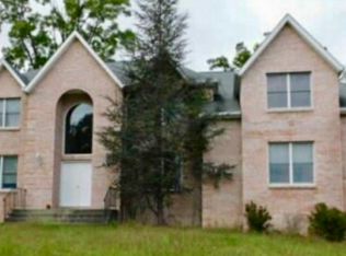 12 Lea Ct, Pomona, NY 10970