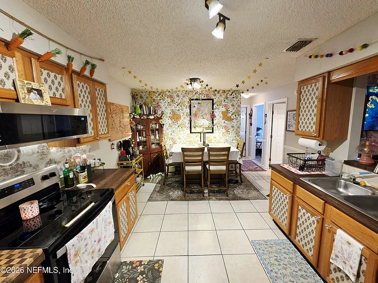 5671 Ellis Trace Dr — Photo 11