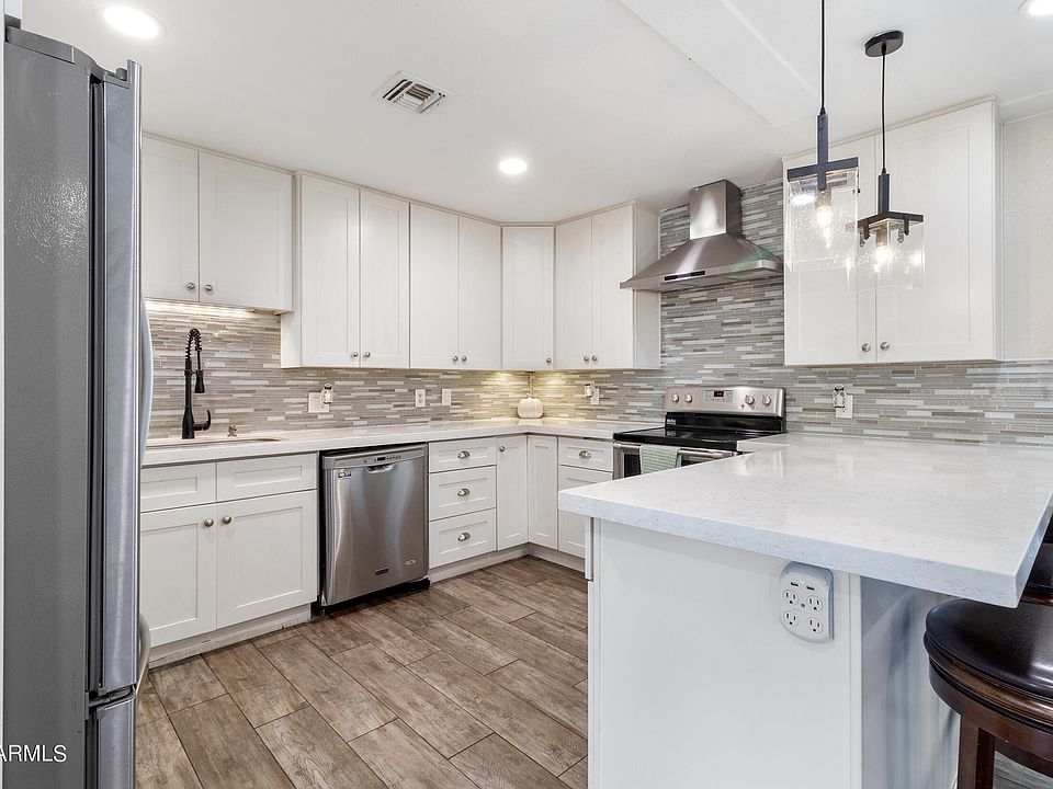 1st image of 4107 W MARYLAND Avenue