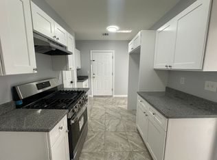 208 5th St #1F, Elizabethport, NJ 07206