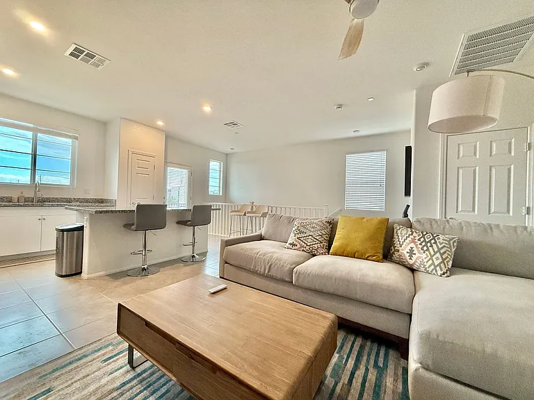 5672 Beguiling Falls St — Photo 10