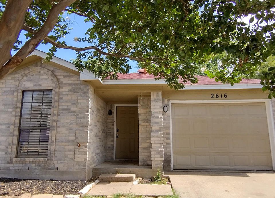 1st image of 2616 Skyline Dr