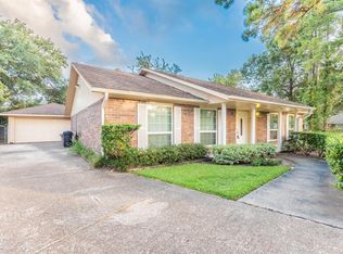 10487 Twin Circles Dr, Montgomery, TX 77356